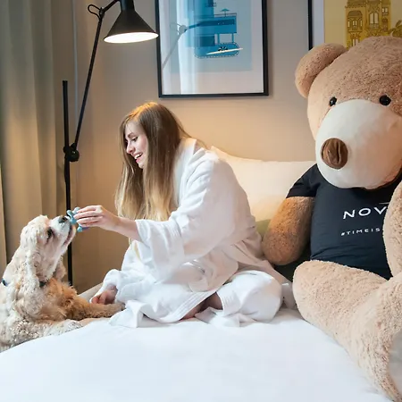 Novotel Airport Hotell 4*