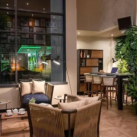 Novotel Airport Hotell 4*